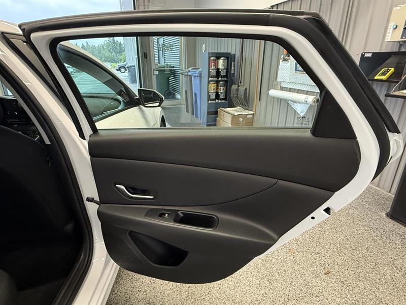 hyundai Elantra hybride 2022 - 16