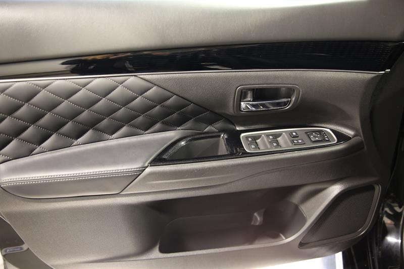 mitsubishi Outlander PHEV 2020 - 12