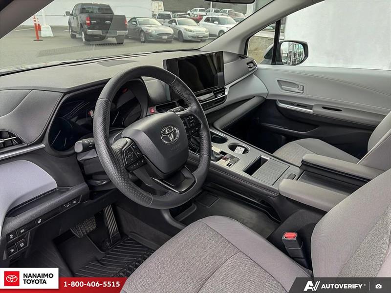 toyota Sienna Hybrid 2025 - 13