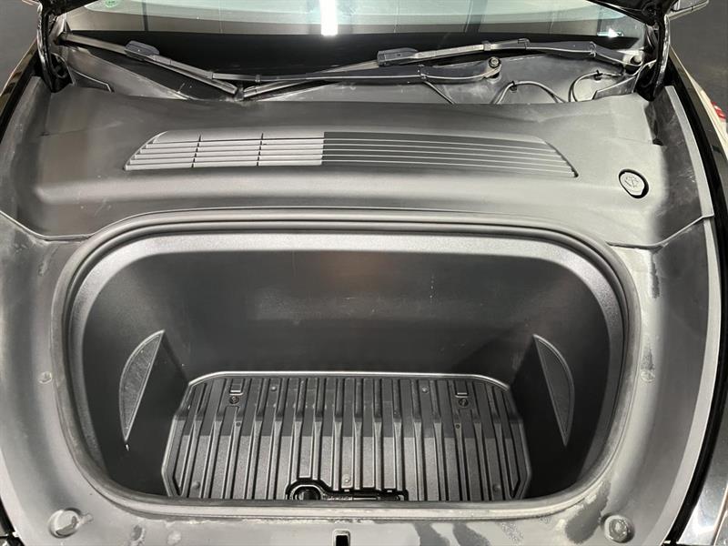 tesla Model Y 2021 - 14