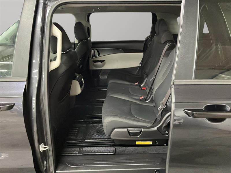 kia Carnival 2022 - 18