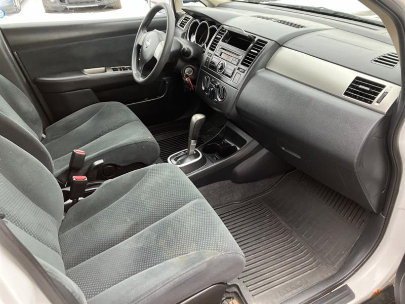 nissan Versa 2011 - 7