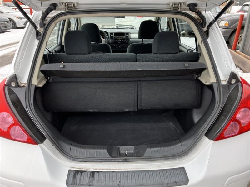 nissan Versa 2011 - 8