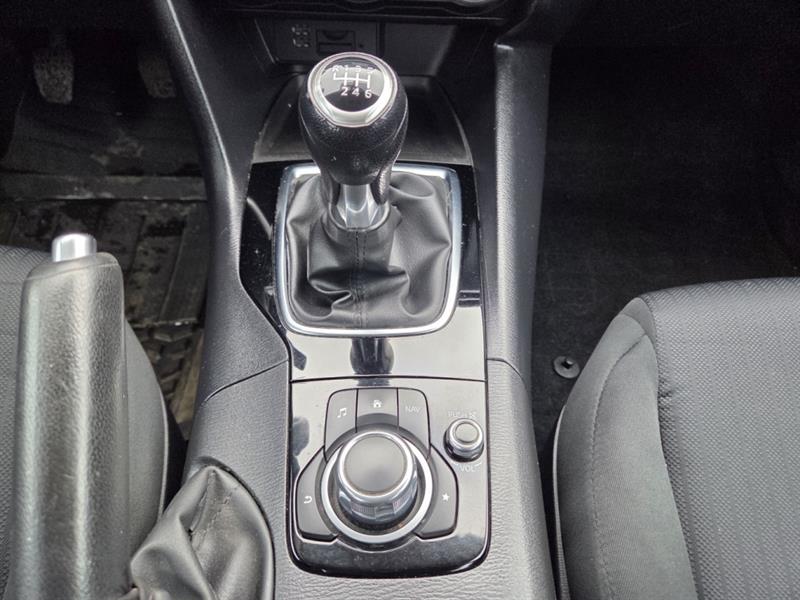 mazda Mazda3 2016 - 25