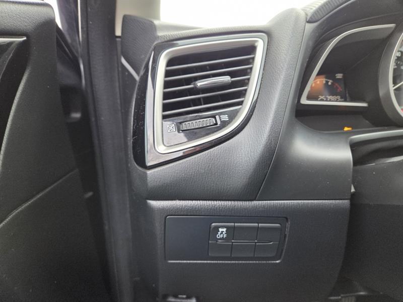 mazda Mazda3 2016 - 27