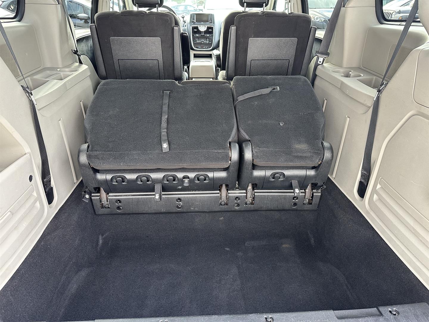 chrysler Town - Country 2014 - 11