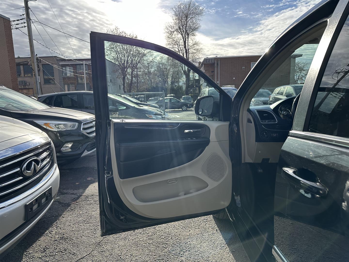 chrysler Town - Country 2014 - 17