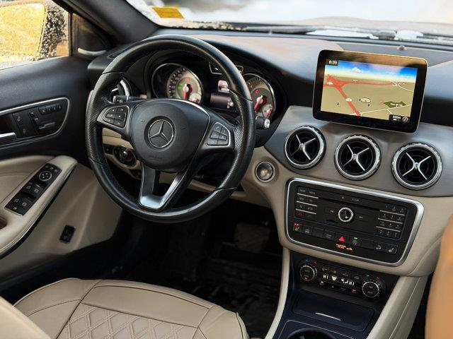 mercedes-benz GLA 2017 - 9