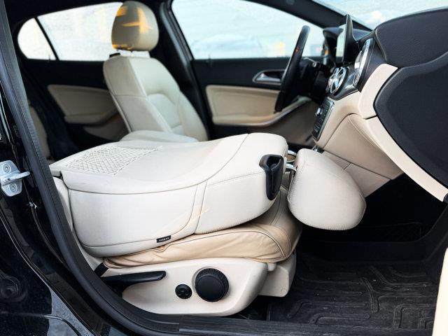 mercedes-benz GLA 2017 - 11