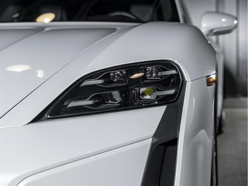 porsche Taycan 2025 - 18