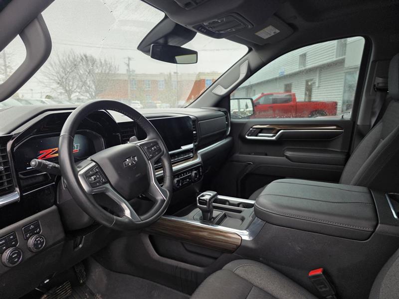 chevrolet Silverado 1500 2023 - 14