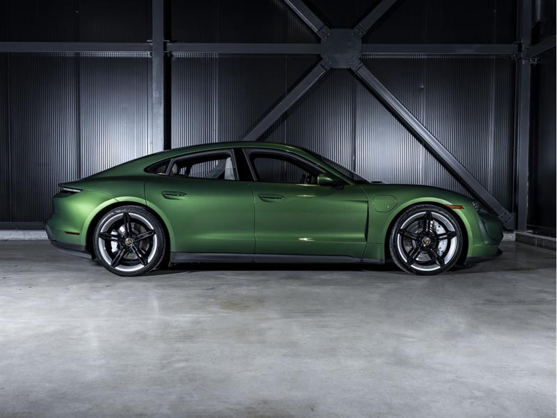 porsche Taycan 2023 - 11