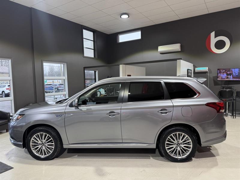 mitsubishi Outlander 2022 - 3