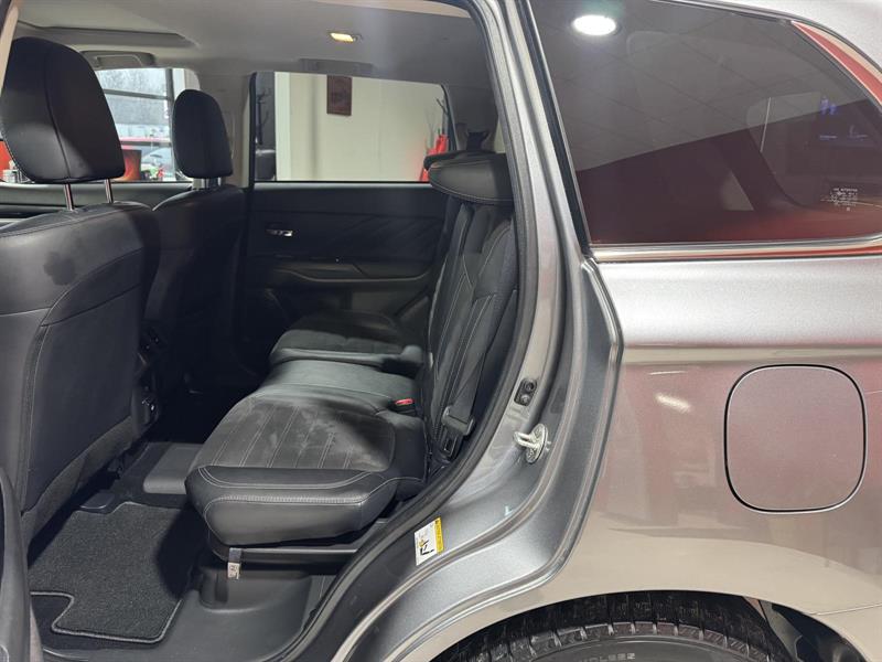 mitsubishi Outlander 2022 - 14