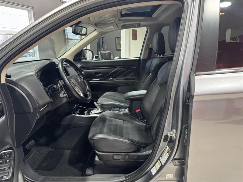 mitsubishi Outlander 2022 - 16