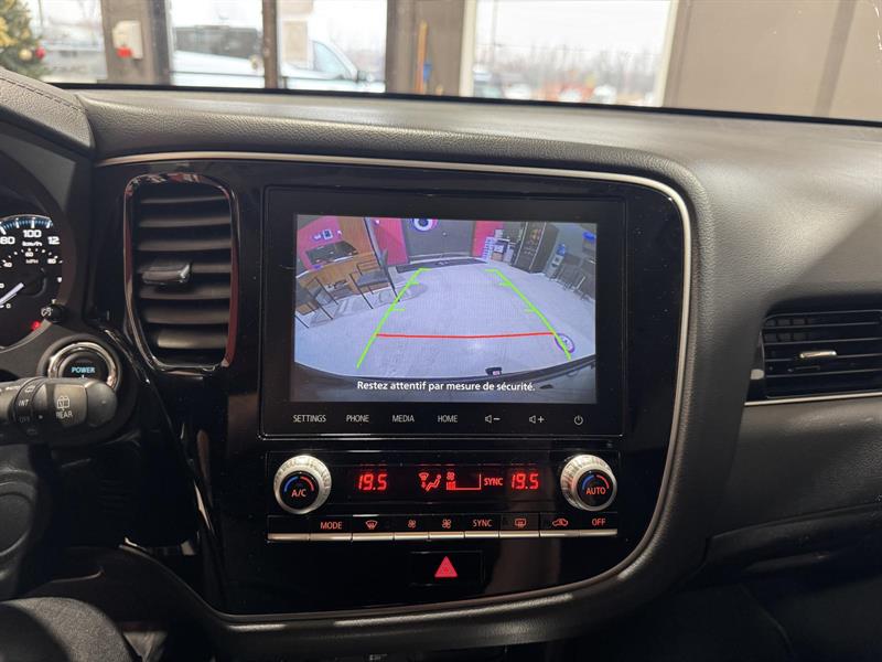 mitsubishi Outlander 2022 - 25