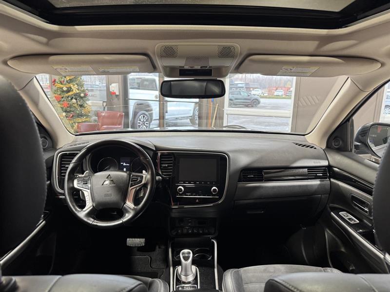 mitsubishi Outlander 2022 - 29