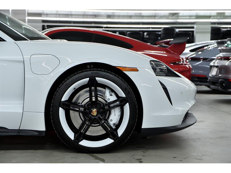 porsche Taycan 2023 - 9