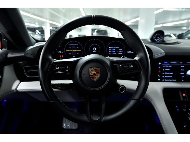 porsche Taycan 2023 - 18