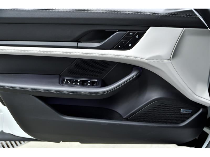 porsche Taycan 2023 - 29