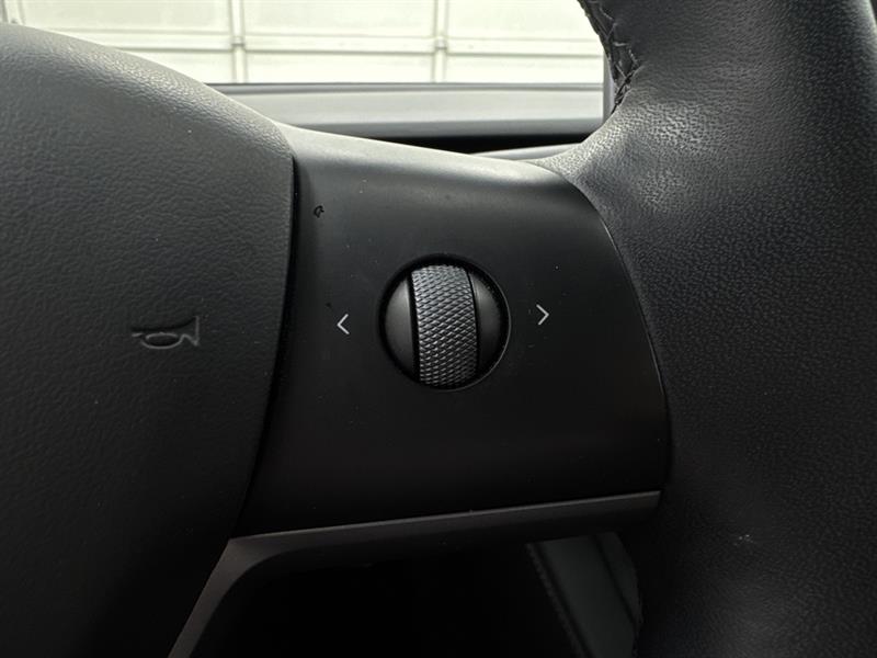 tesla Model 3 2023 - 23