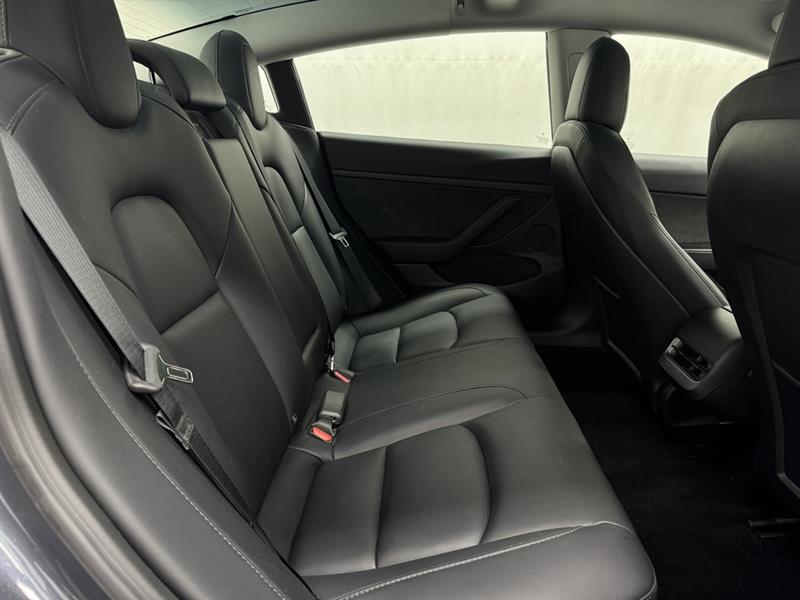 tesla Model 3 2023 - 33