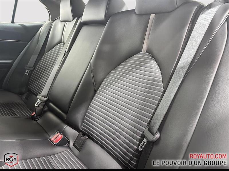 toyota Camry 2021 - 8