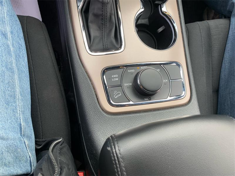 jeep Grand Cherokee 2016 - 25