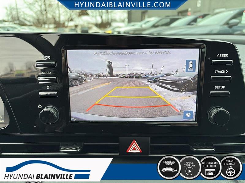 hyundai Elantra 2022 - 25