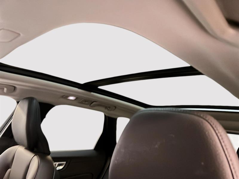 volvo XC60 2023 - 10