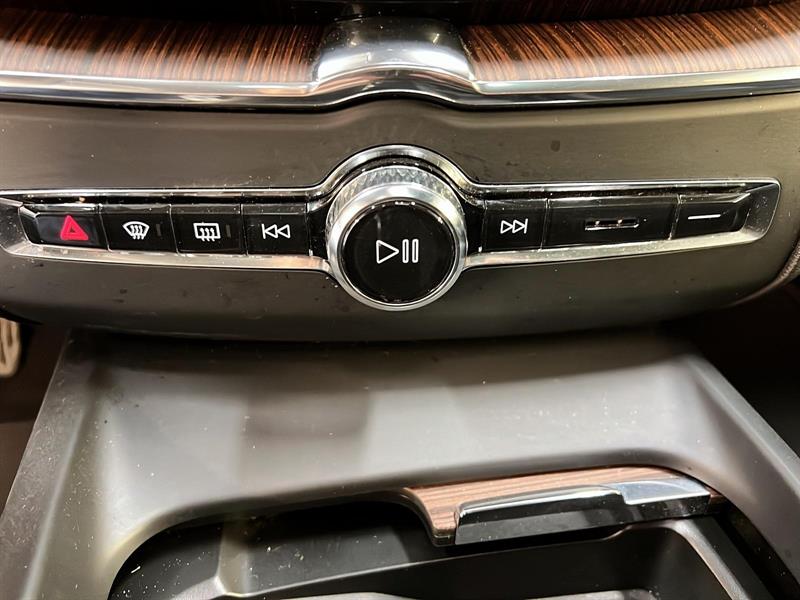 volvo XC60 2023 - 17