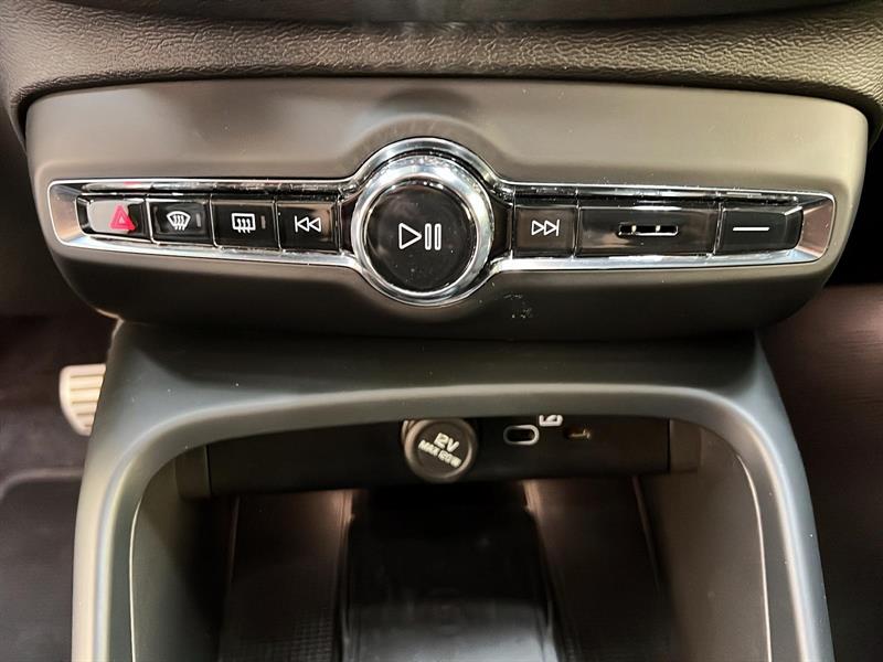 volvo XC40 2022 - 16