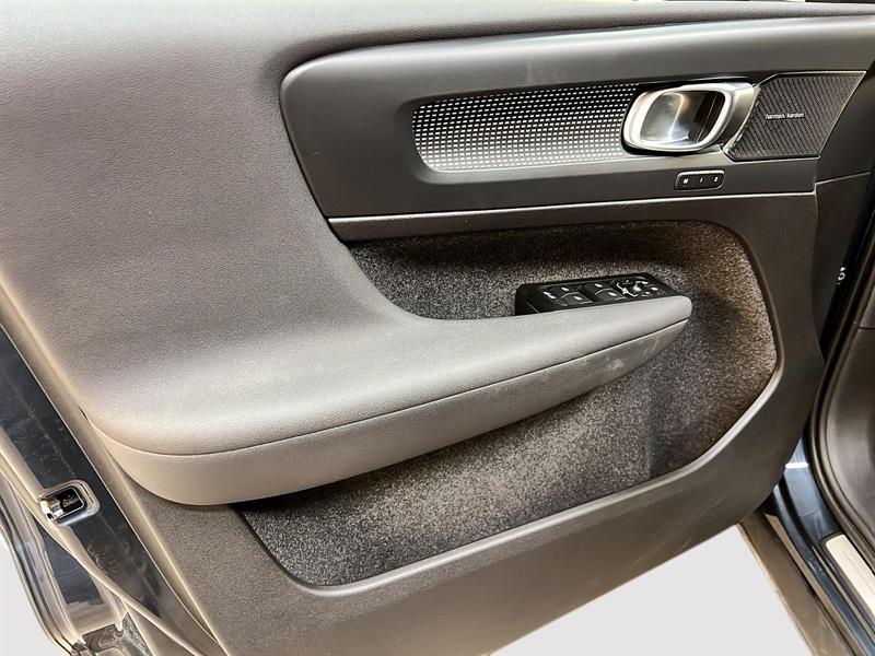 volvo XC40 2022 - 24