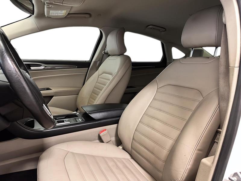 ford Fusion Energi 2017 - 17