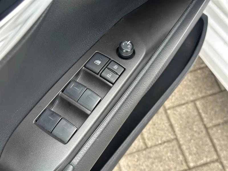 toyota Camry 2023 - 16