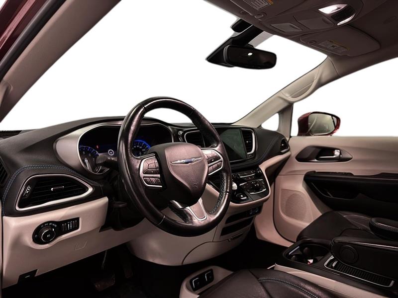 chrysler Pacifica 2021 - 18