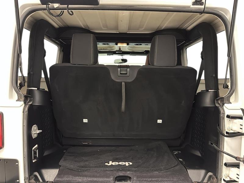 jeep Wrangler 2016 - 11