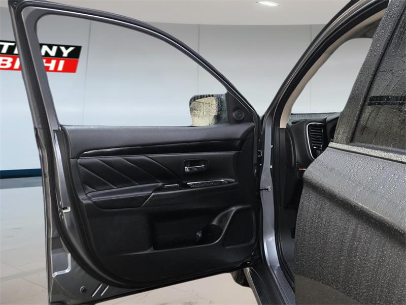 mitsubishi Outlander rechargeable 2022 - 10