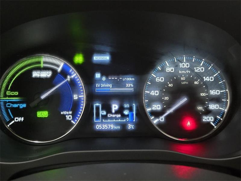 mitsubishi Outlander rechargeable 2022 - 17