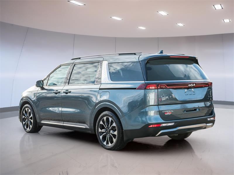 kia Carnival 2023 - 7