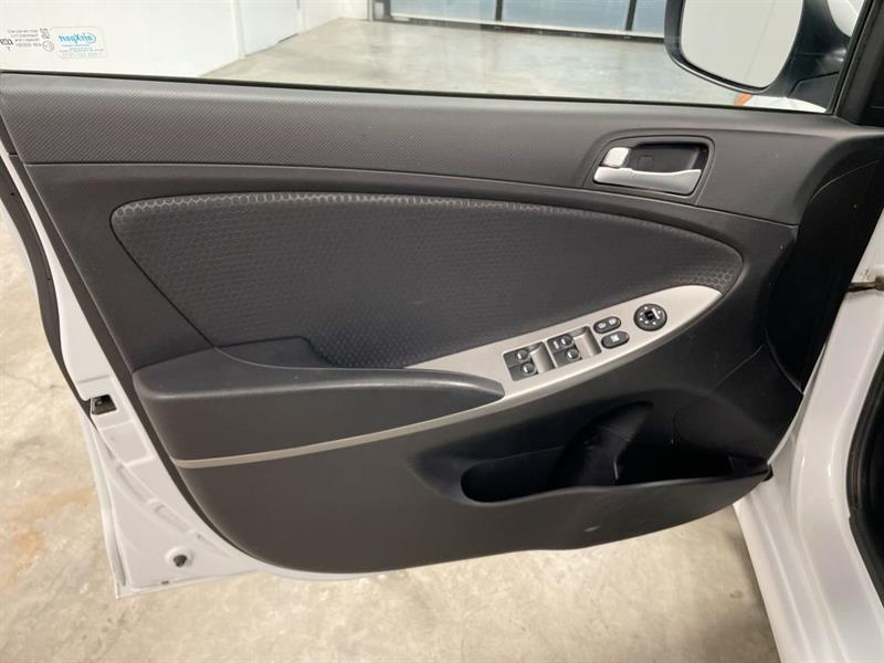 hyundai Accent 2017 - 12