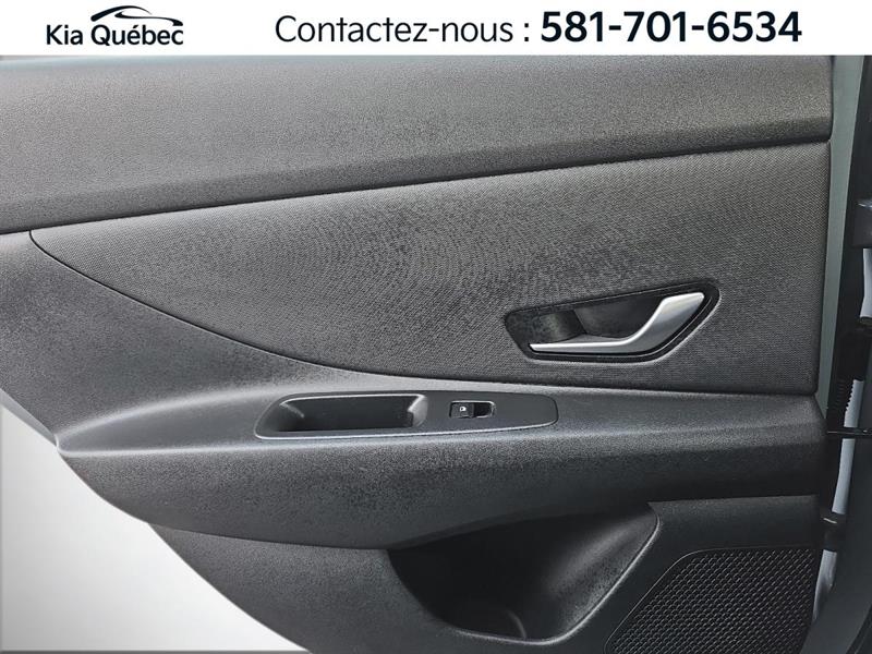 hyundai Elantra 2022 - 32