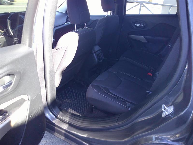 jeep Cherokee 2017 - 12