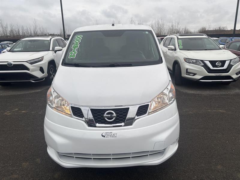 nissan Cargo 2018 - 3