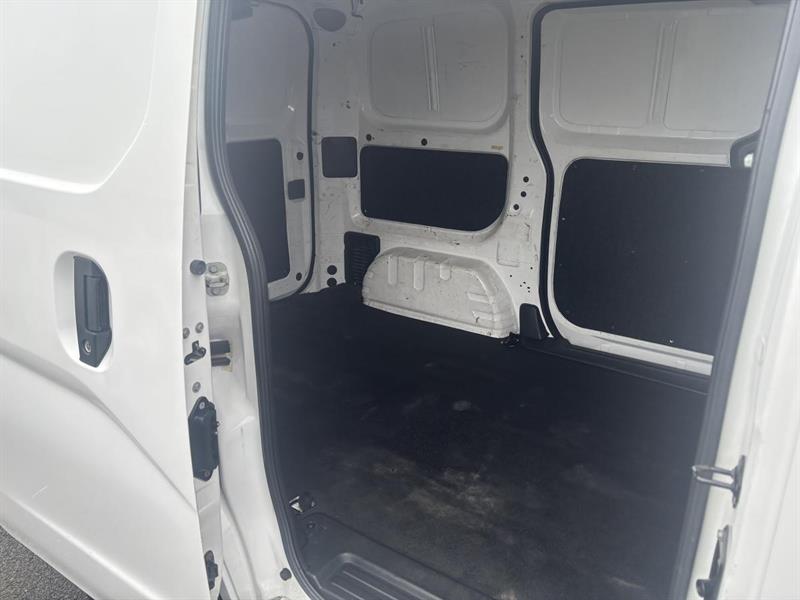 nissan Cargo 2018 - 6