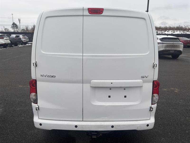 nissan Cargo 2018 - 8