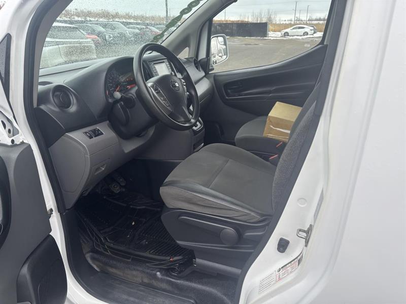 nissan Cargo 2018 - 10