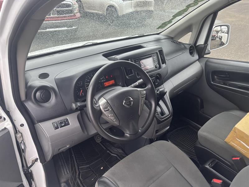 nissan Cargo 2018 - 11