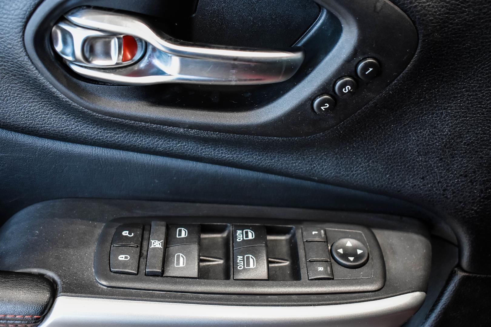 jeep Cherokee 2017 - 13