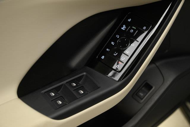 audi Q6 e-tron 2025 - 12